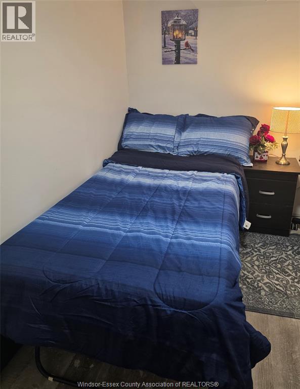 2722 Sierra Drive, Windsor, ON - Indoor Photo Showing Bedroom
