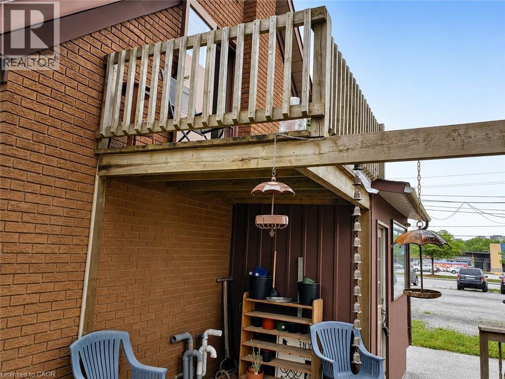 36 Devitt Avenue N, Waterloo, ON