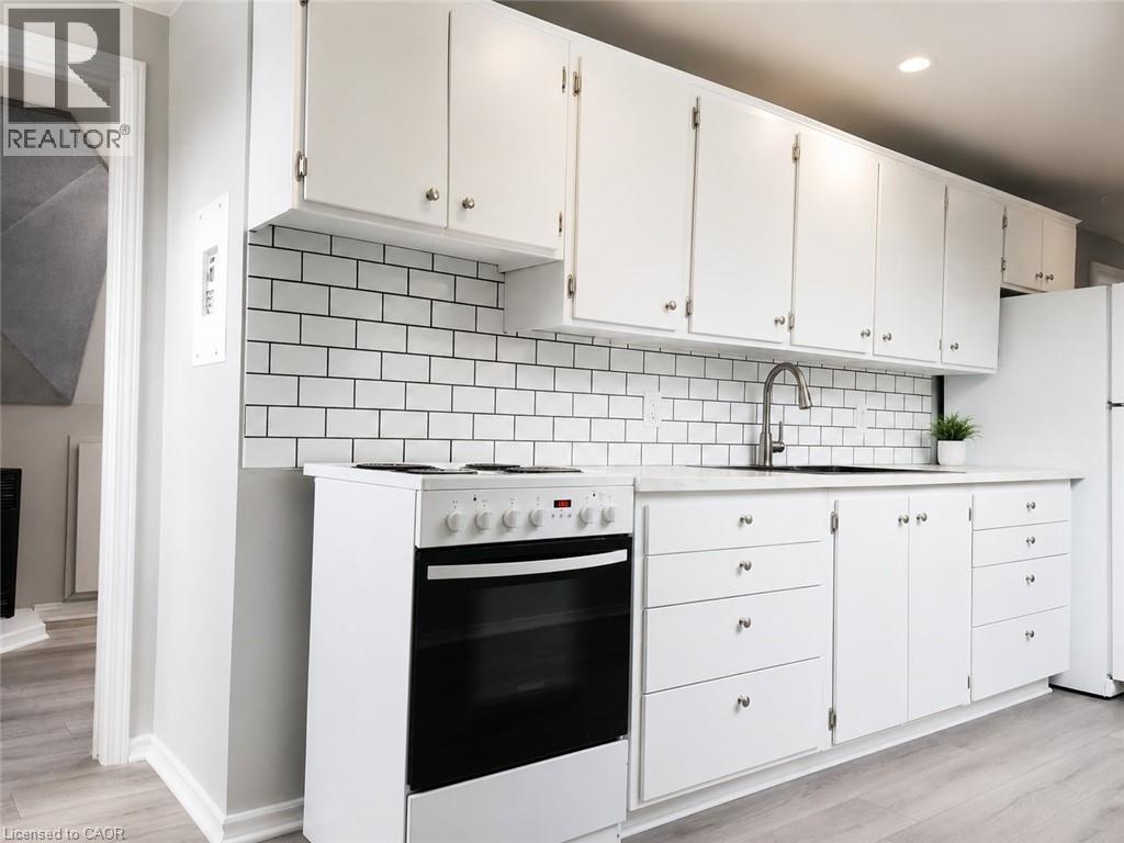 36 Devitt Avenue N, Waterloo, ON
