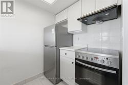 KITCHEN - 