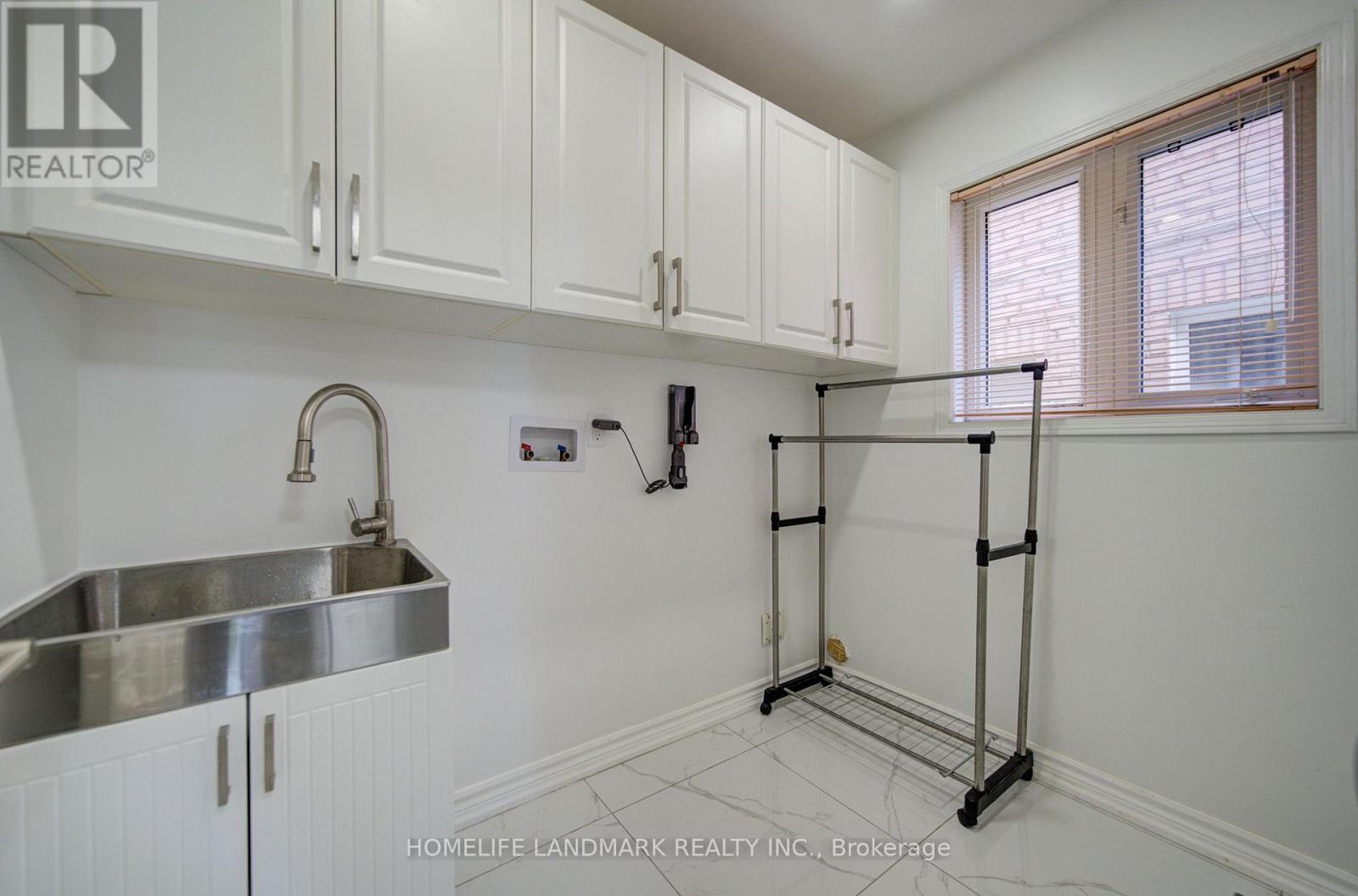 65 Shepton Way, Toronto, ON
