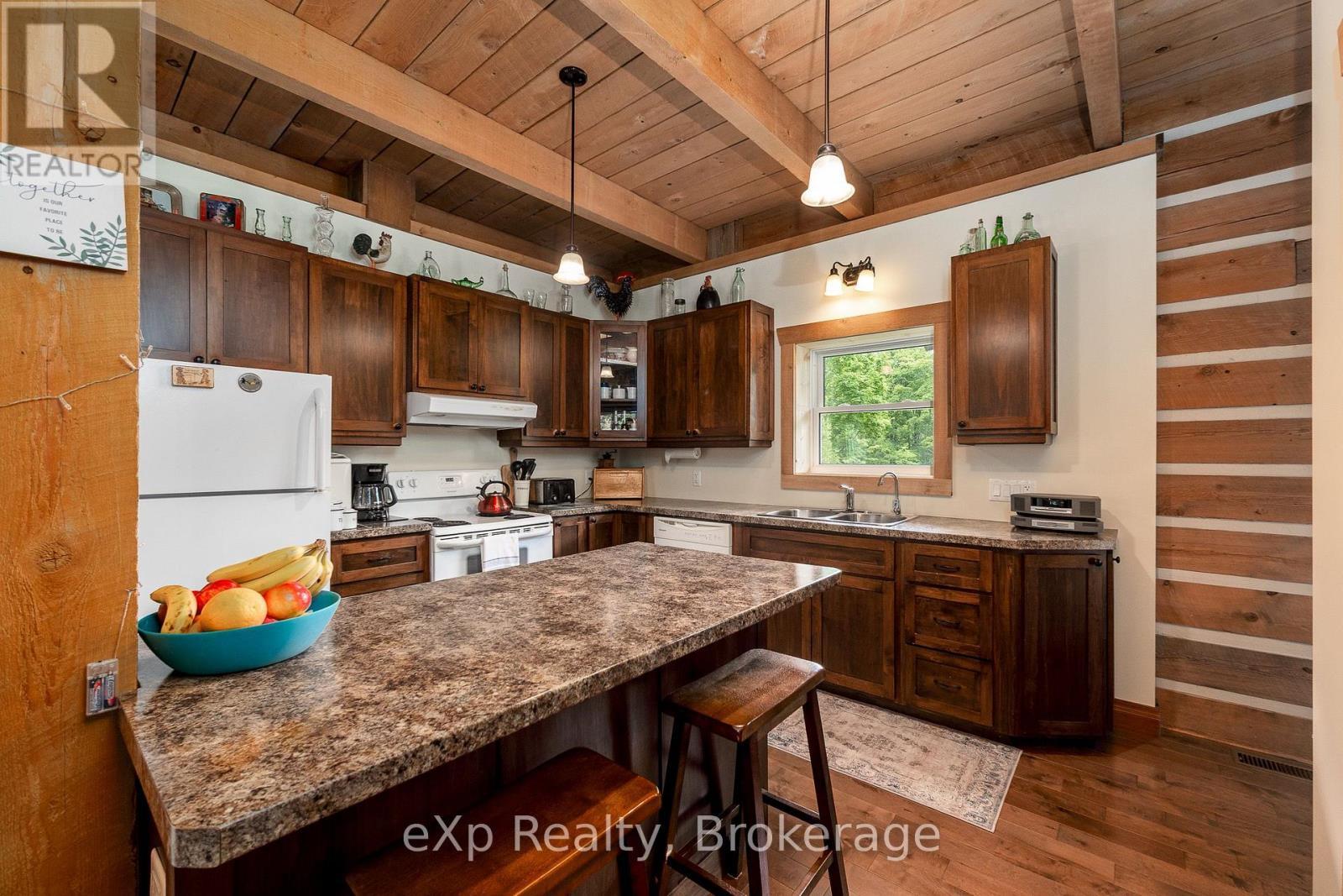 720232 Sideroad 20, Chatsworth, ON