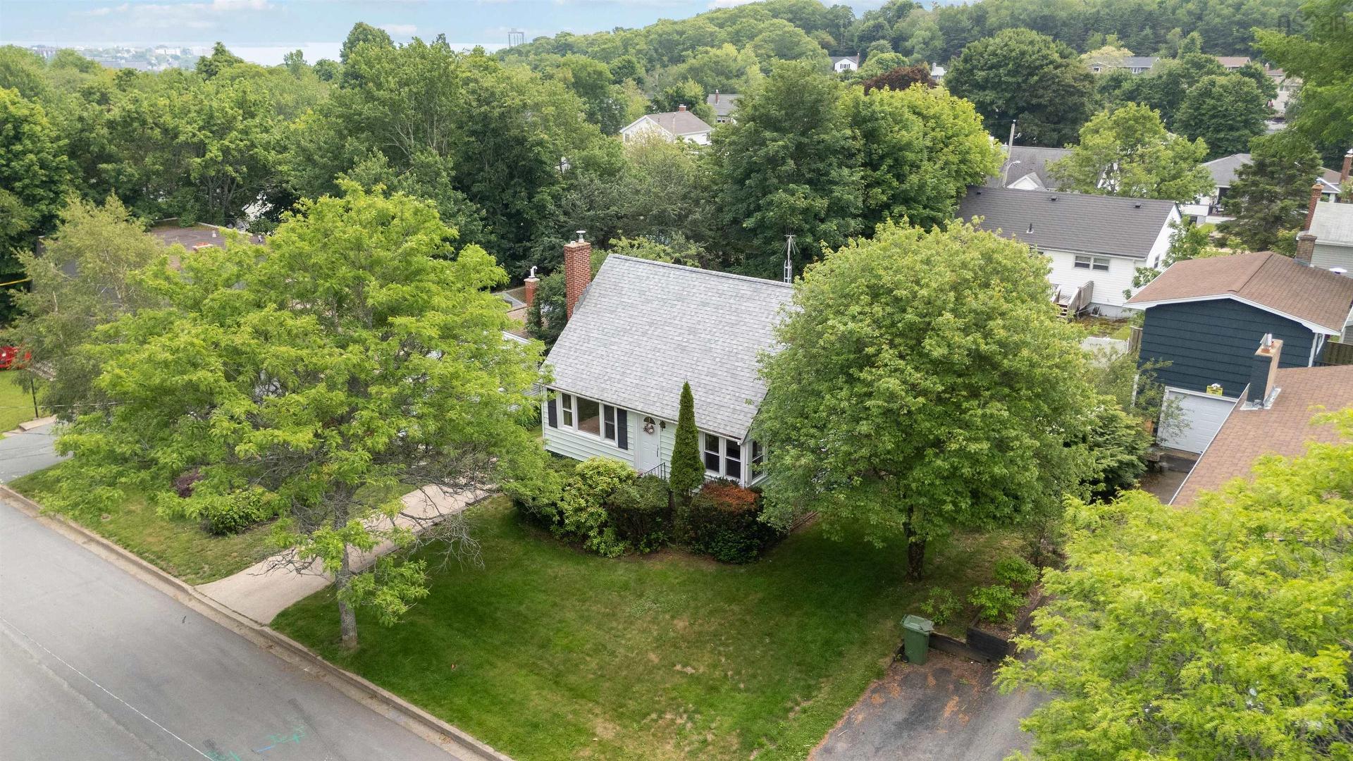 5 Richards Drive, Dartmouth, NS
