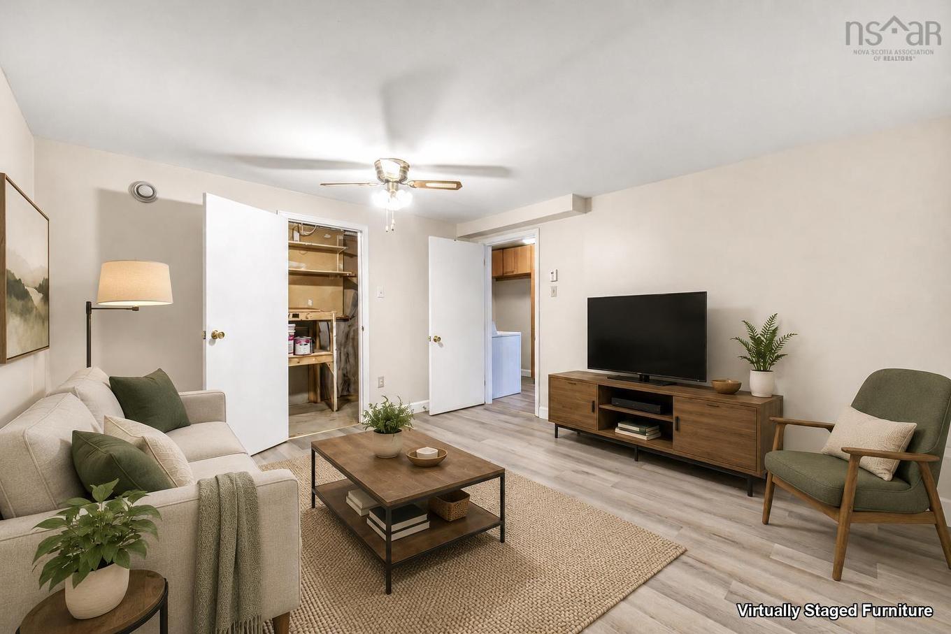 48 Regal Road, Dartmouth, NS - Indoor Photo Showing Living Room