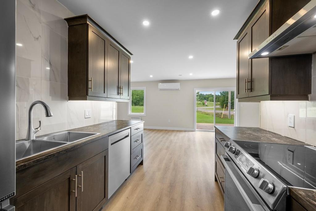2 Balderston Court, Stratford, PE