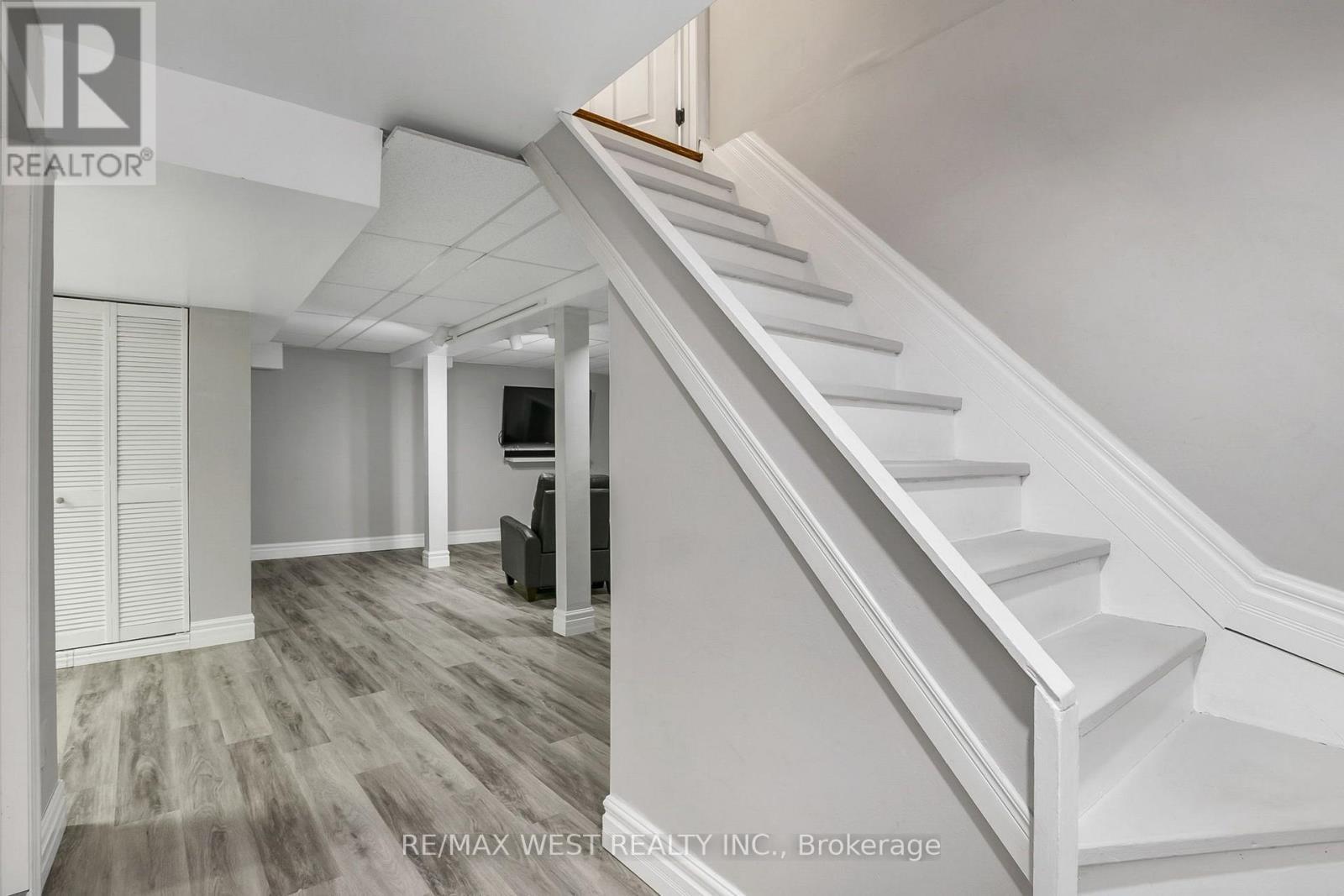 930 Maramis Court, Mississauga, ON