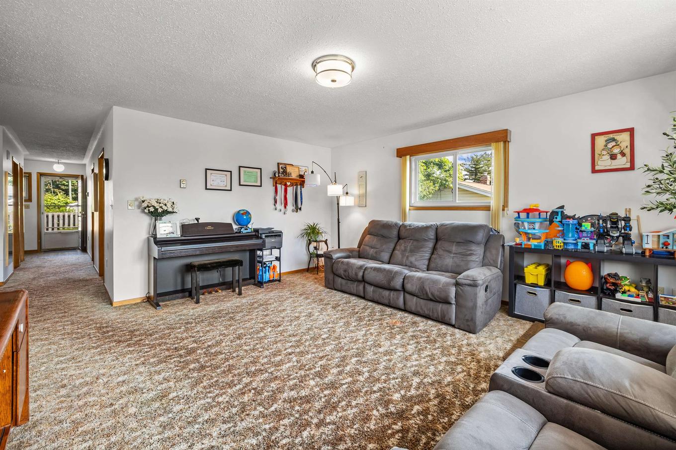 21 Kirkwood Drive, Charlottetown, PE - Indoor Photo Showing Living Room