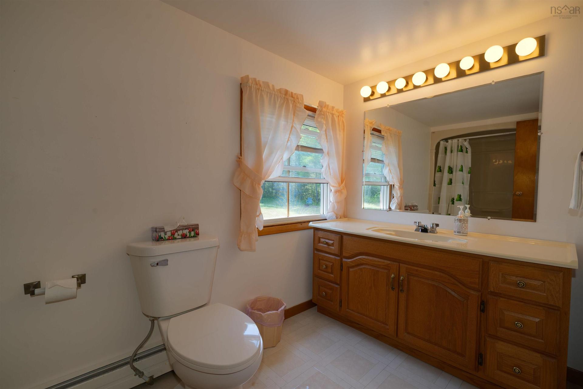 234 Highway 1, Smiths Cove, NS