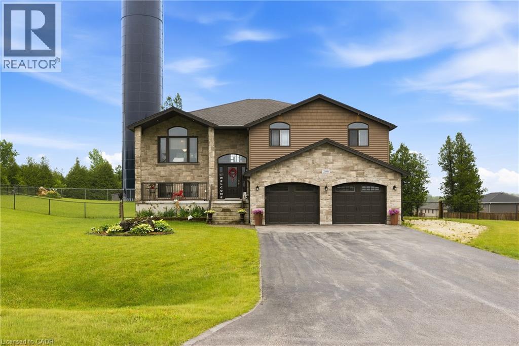 206 Meredith Way, Grey, ON - Outdoor With Facade