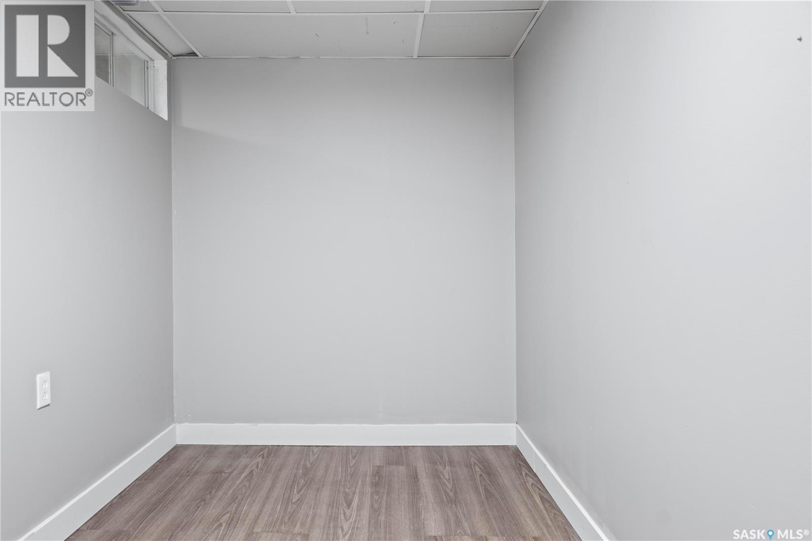 2905 Grant Road, Regina, SK - Indoor