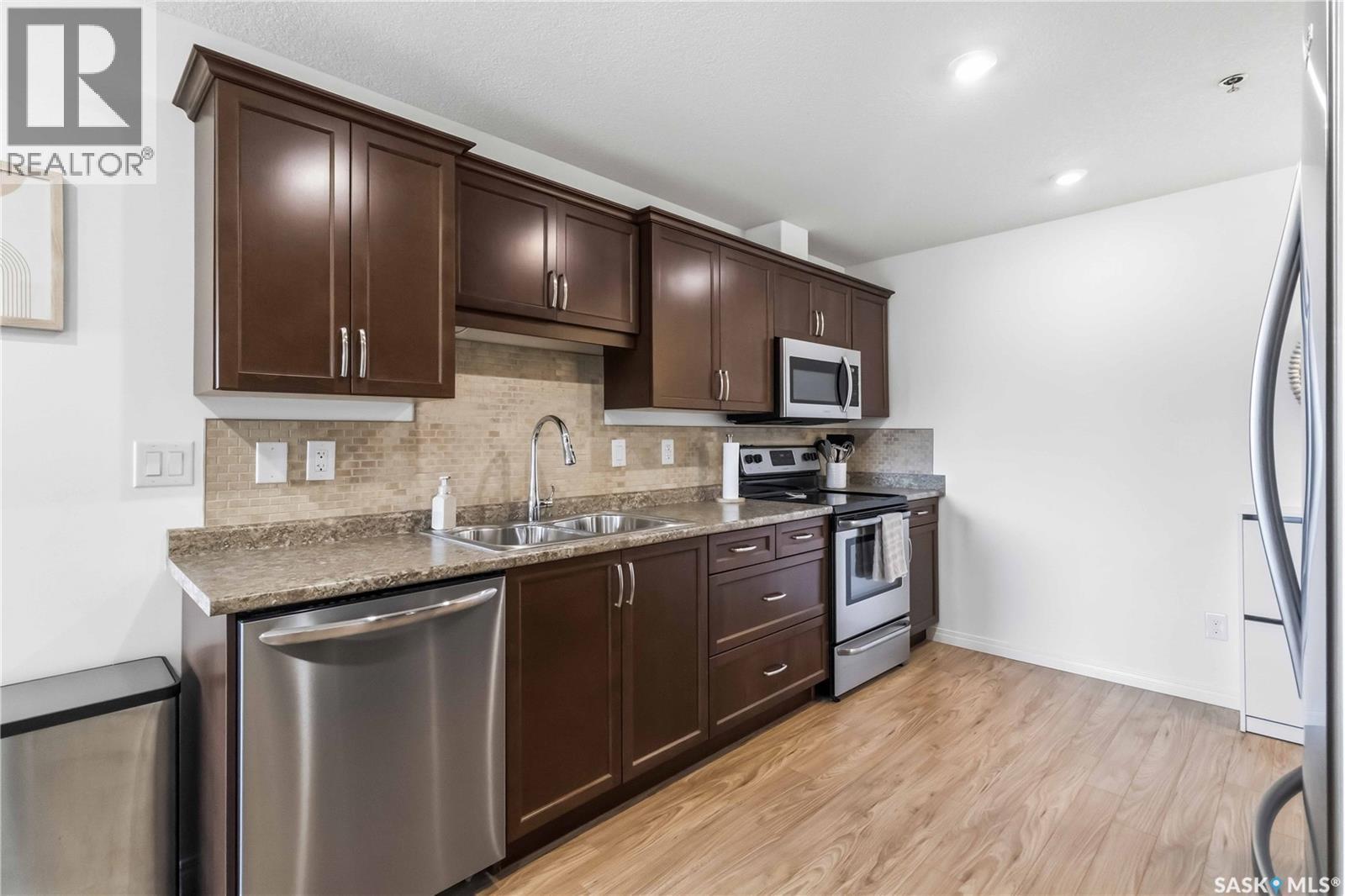 4117 108 Willis Crescent, Saskatoon, SK