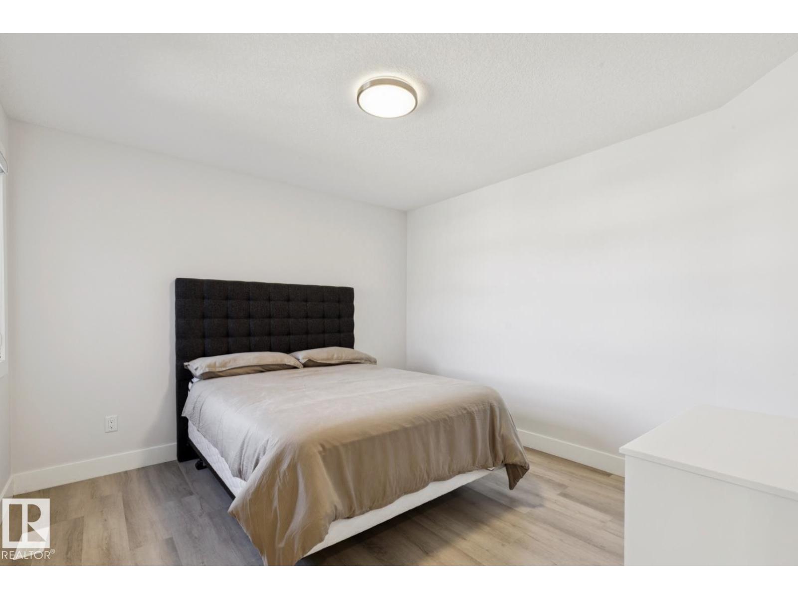 9751 223 St Nw, Edmonton, AB