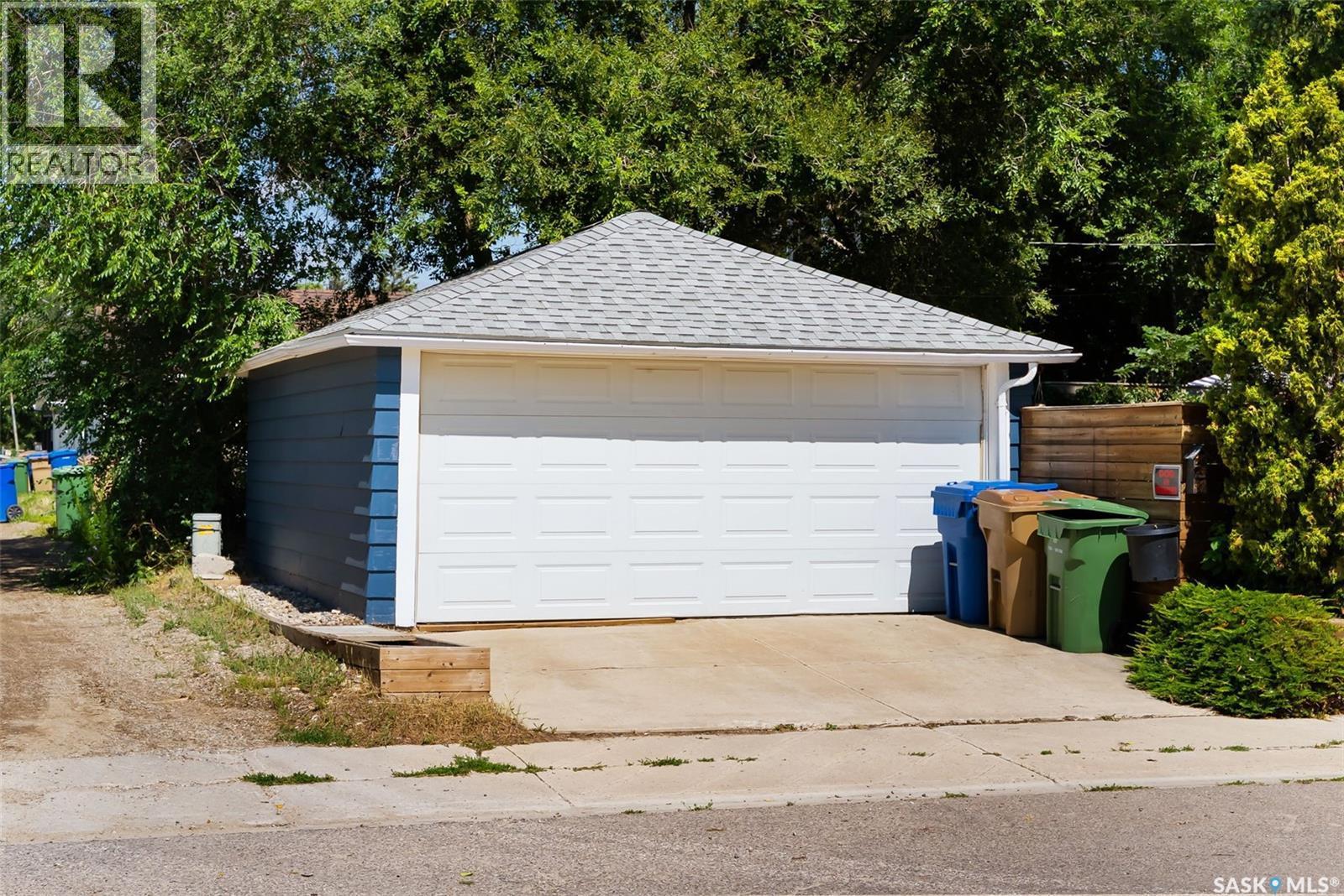 108 Douglas Avenue E, Regina, SK