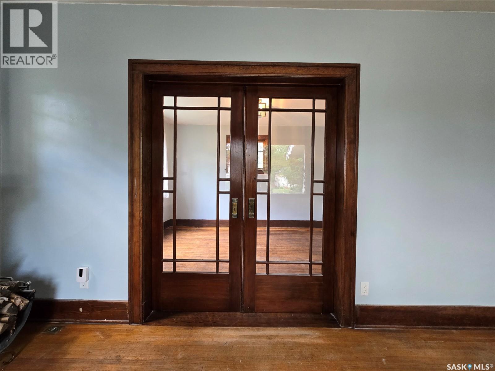 120 8Th Street E, Saskatoon, SK