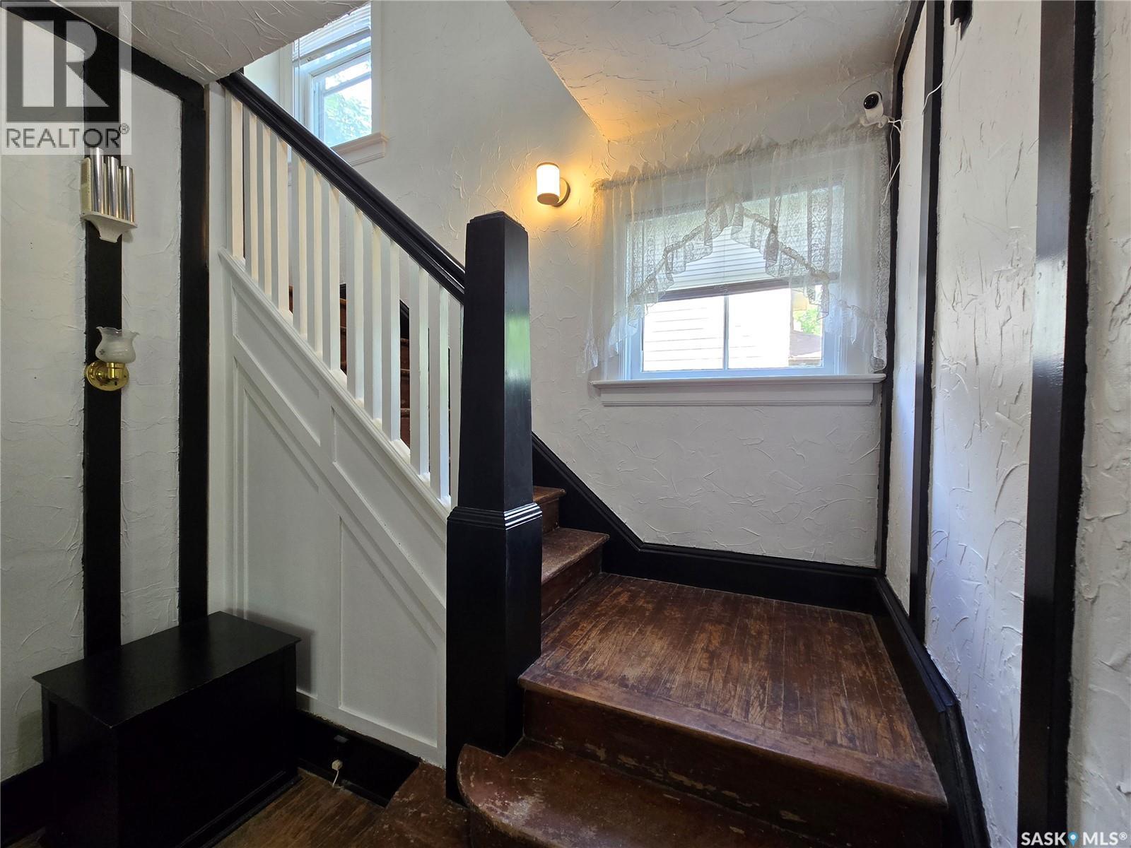 120 8Th Street E, Saskatoon, SK