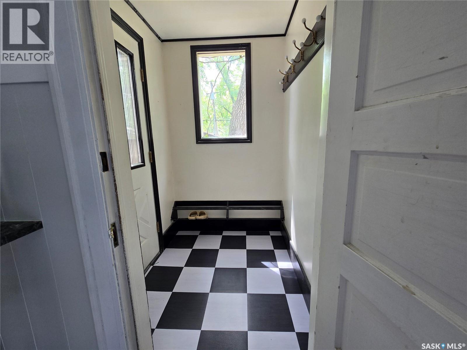 120 8Th Street E, Saskatoon, SK