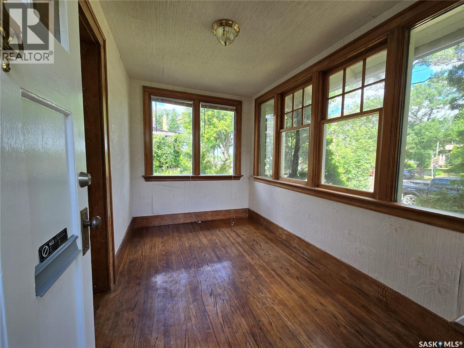 120 8Th Street E, Saskatoon, SK