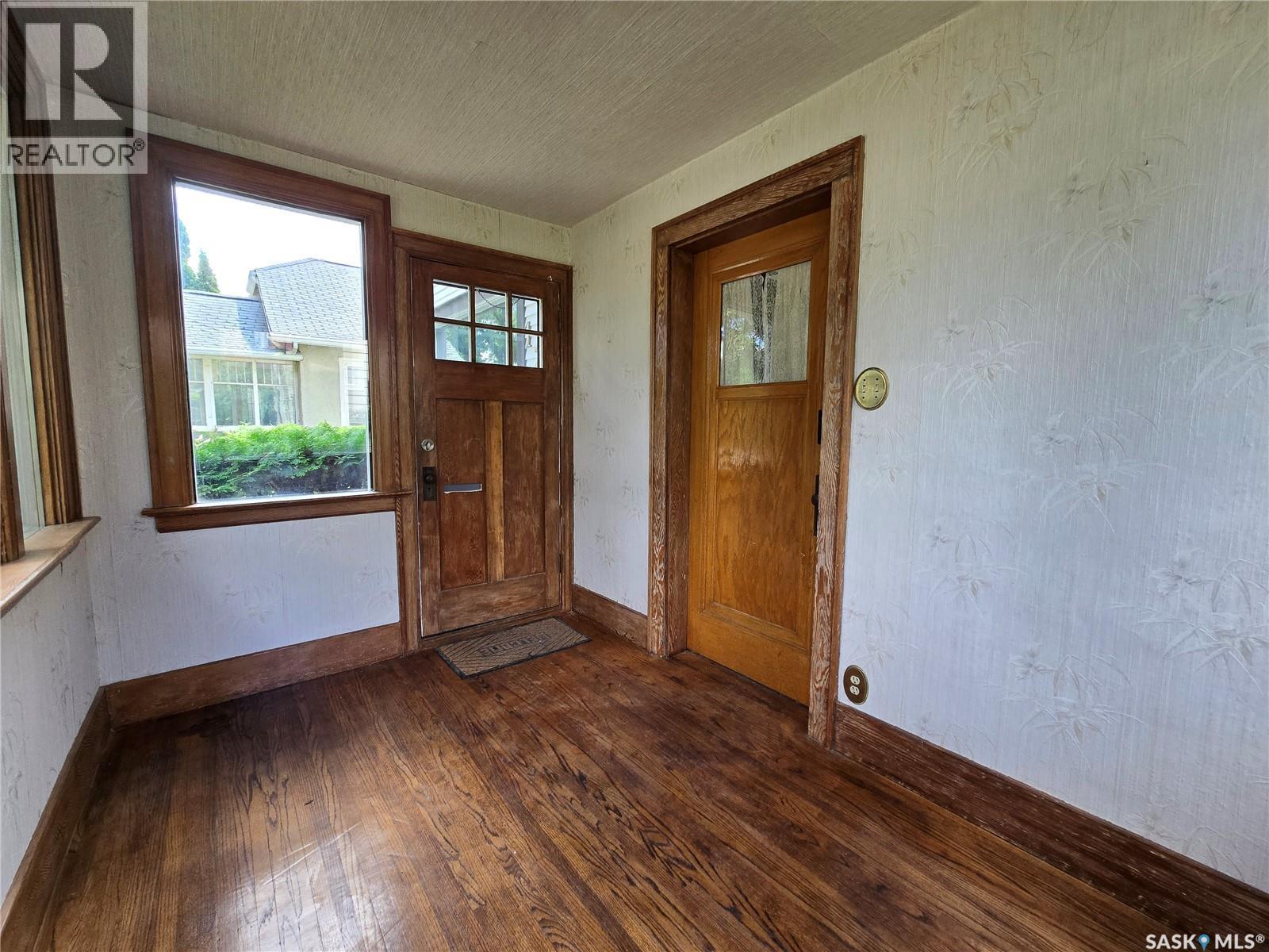 120 8Th Street E, Saskatoon, SK