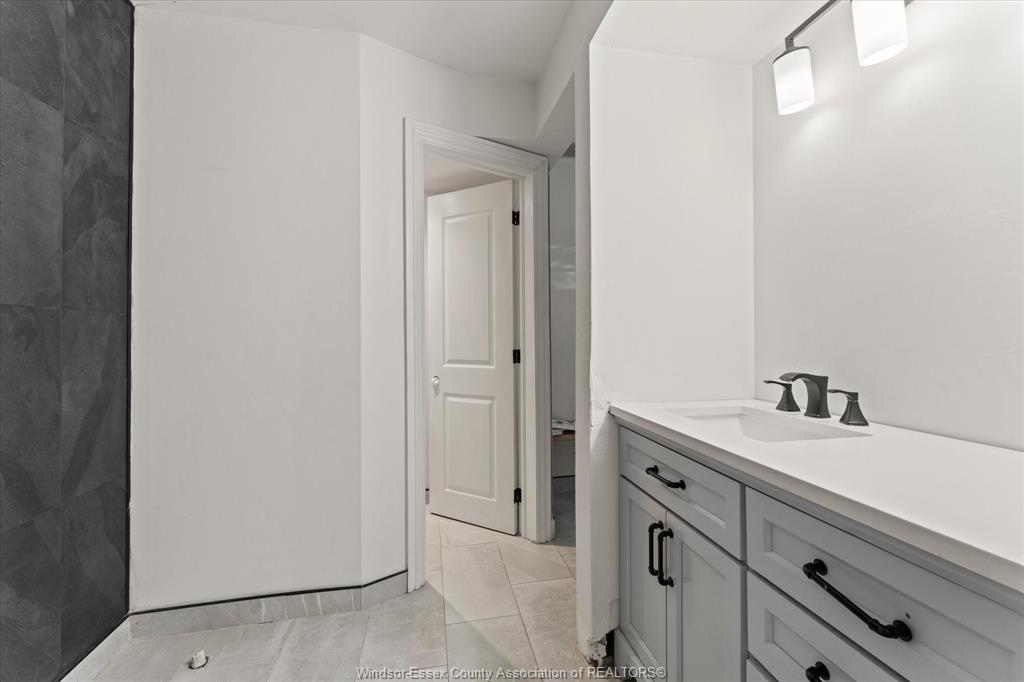 1320 Hansen Crescent, Windsor, ON