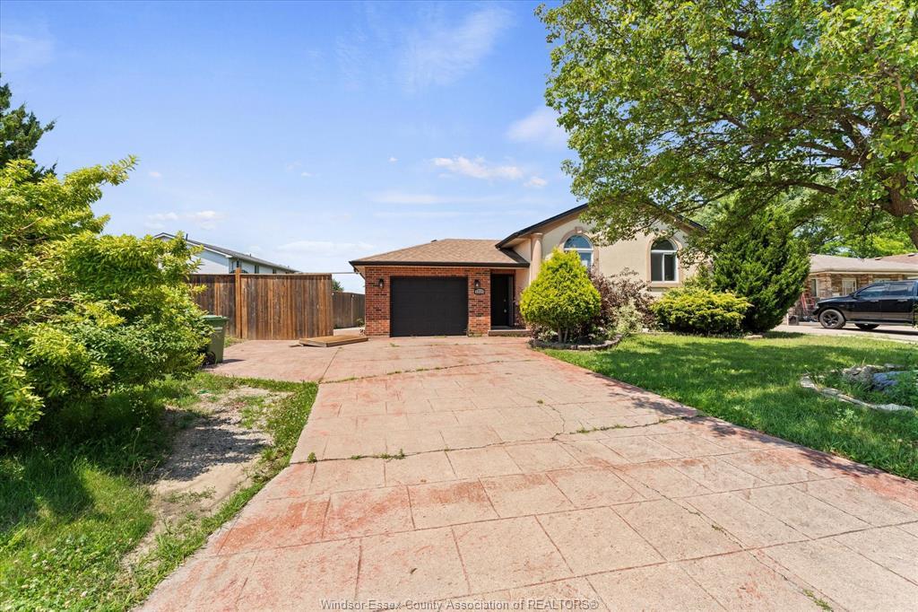 1320 Hansen Crescent, Windsor, ON