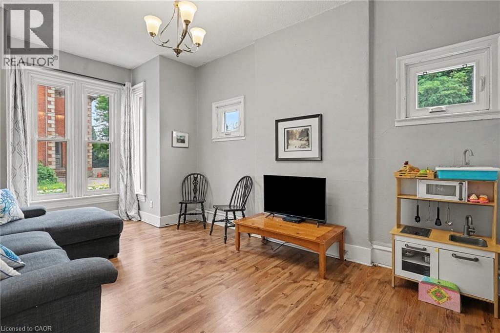 22 Stinson Street, Hamilton, ON - Indoor
