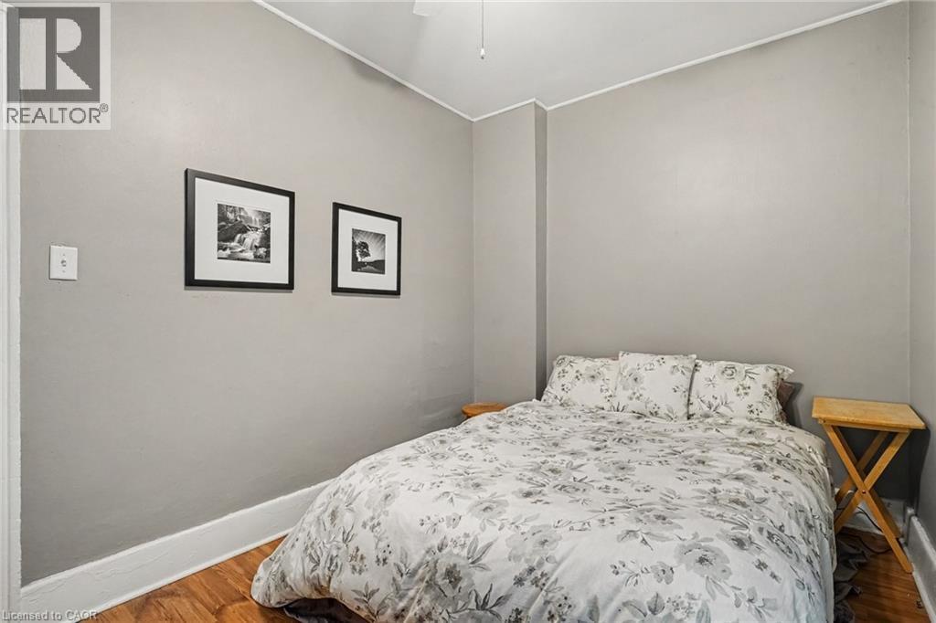 22 Stinson Street, Hamilton, ON - Indoor Photo Showing Bedroom