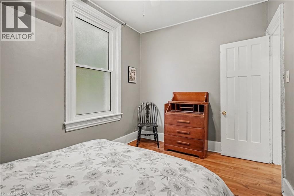 22 Stinson Street, Hamilton, ON - Indoor Photo Showing Bedroom