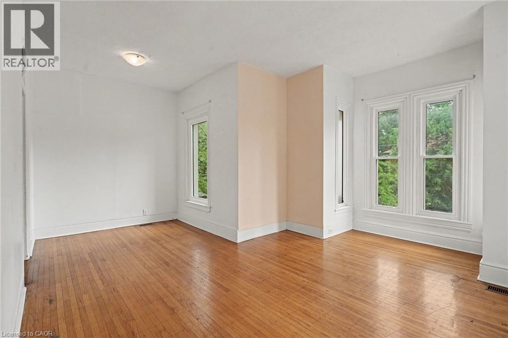 22 Stinson Street, Hamilton, ON - Indoor Photo Showing Other Room