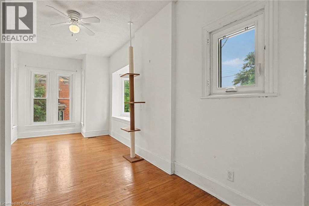 22 Stinson Street, Hamilton, ON - Indoor Photo Showing Other Room
