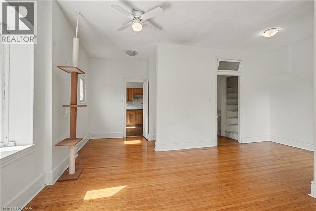 22 Stinson Street, Hamilton, ON - Indoor Photo Showing Other Room