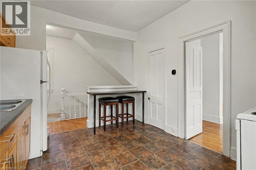 22 Stinson Street, Hamilton, ON - Indoor