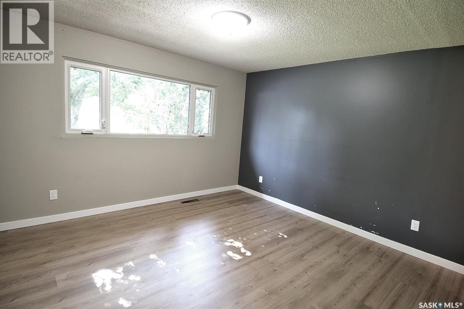 352 Carleton Drive, Saskatoon, SK