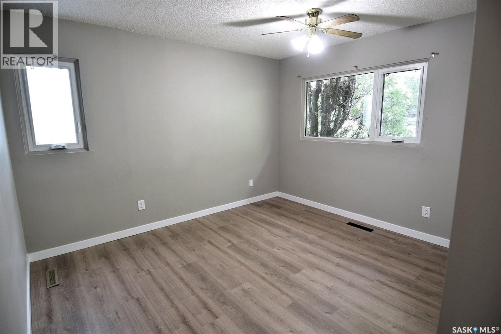 352 Carleton Drive, Saskatoon, SK