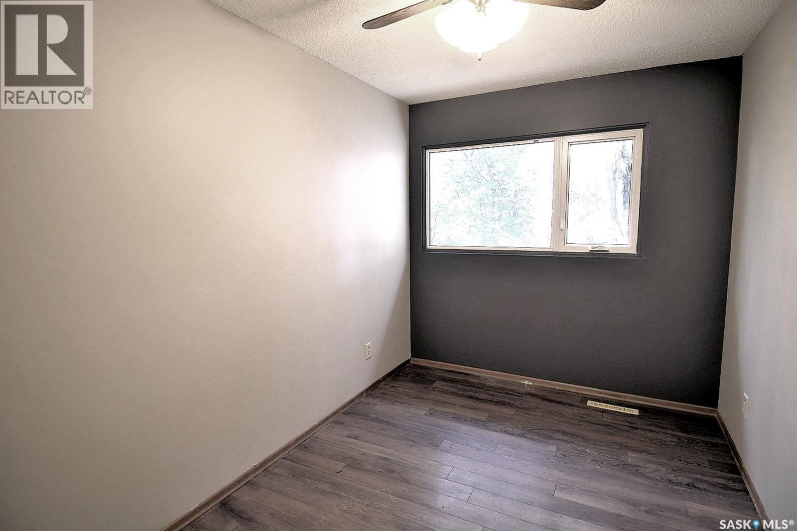 352 Carleton Drive, Saskatoon, SK