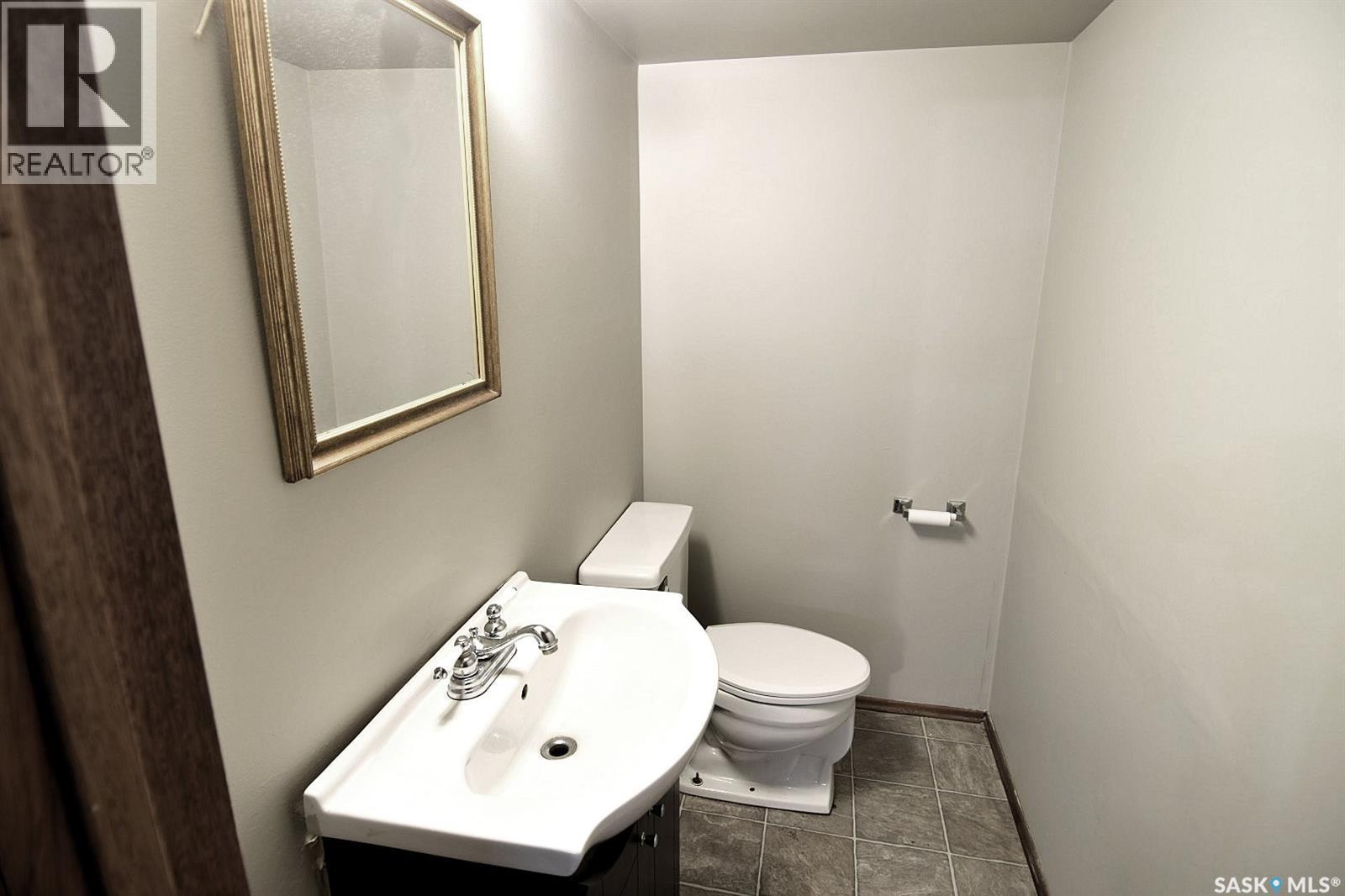 352 Carleton Drive, Saskatoon, SK