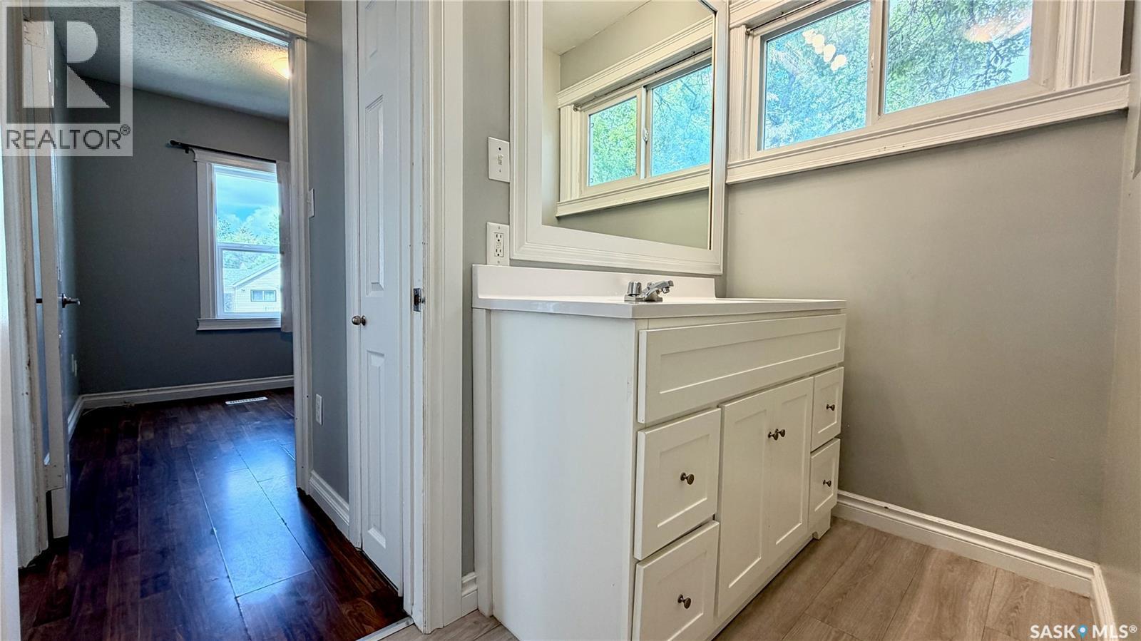 320 M Avenue N, Saskatoon, SK