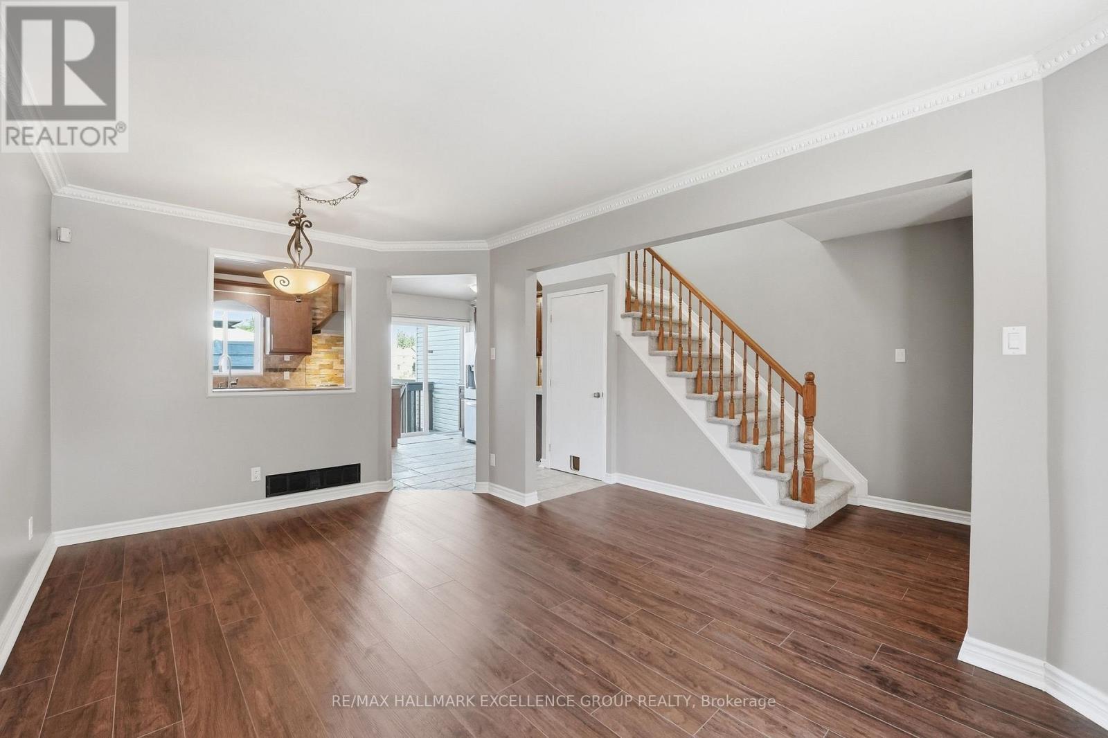 887 Nesting Way, Ottawa, ON