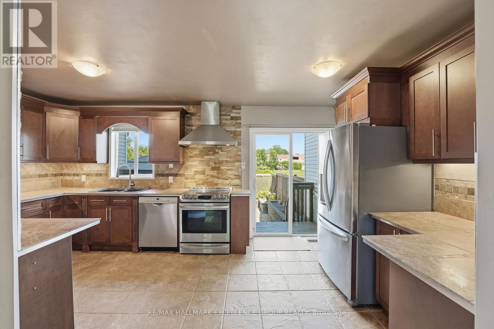 887 Nesting Way, Ottawa, ON
