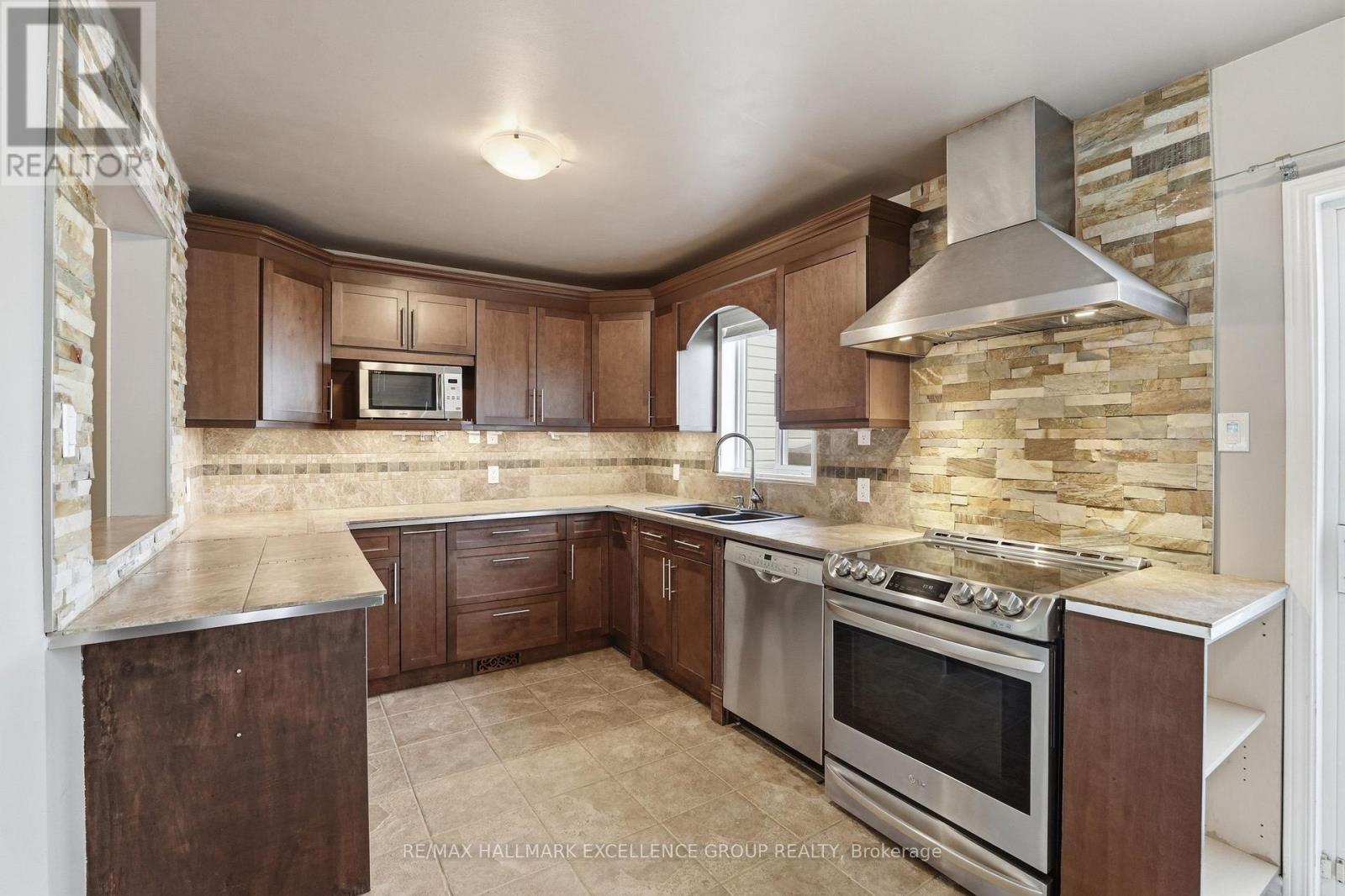 887 Nesting Way, Ottawa, ON