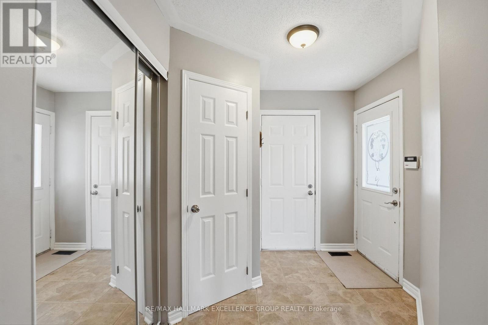 887 Nesting Way, Ottawa, ON