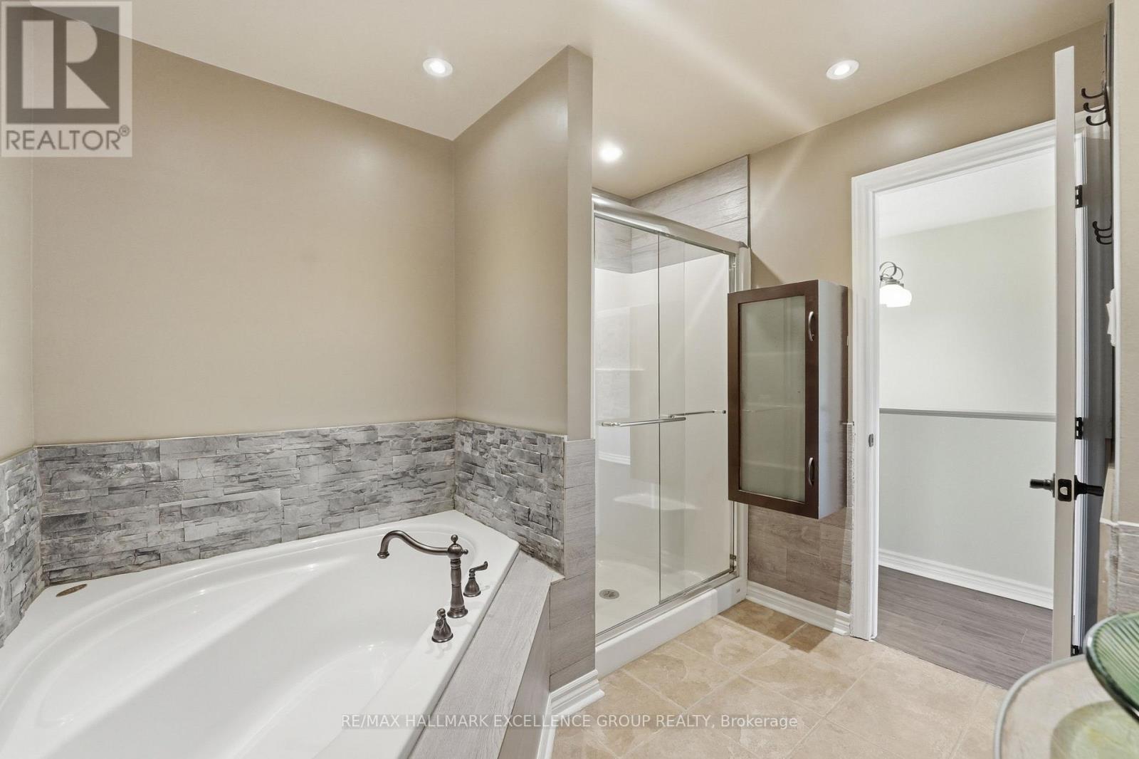 887 Nesting Way, Ottawa, ON
