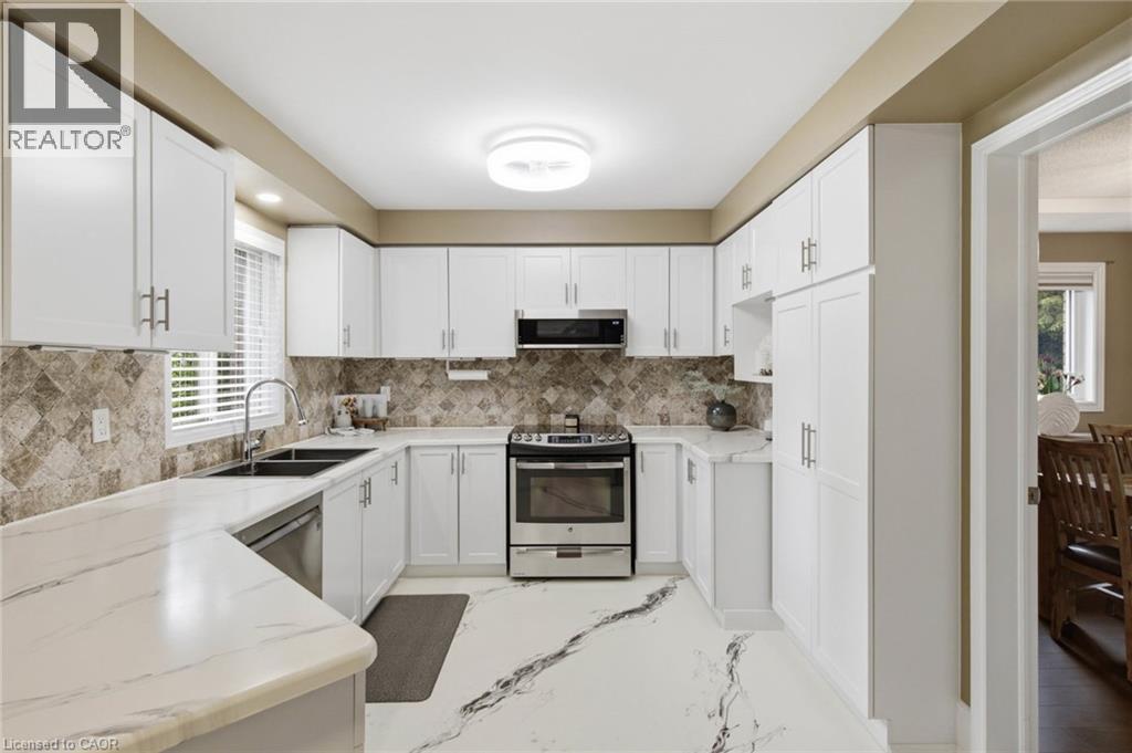 196 Harwood Road, Cambridge, ON - Indoor Photo Showing Kitchen With Double Sink With Upgraded Kitchen