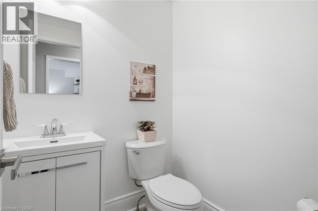 196 Harwood Road, Cambridge, ON - Indoor Photo Showing Bathroom