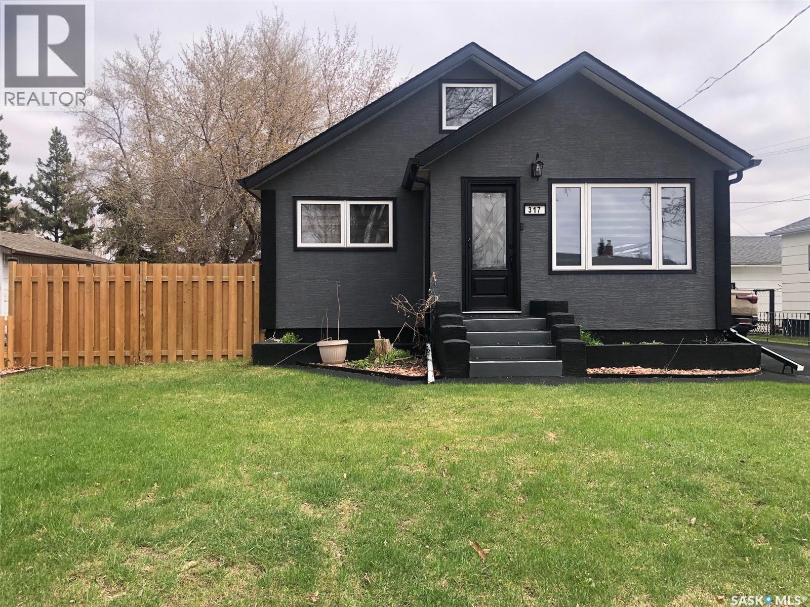 317 Maple Avenue, Yorkton, SK