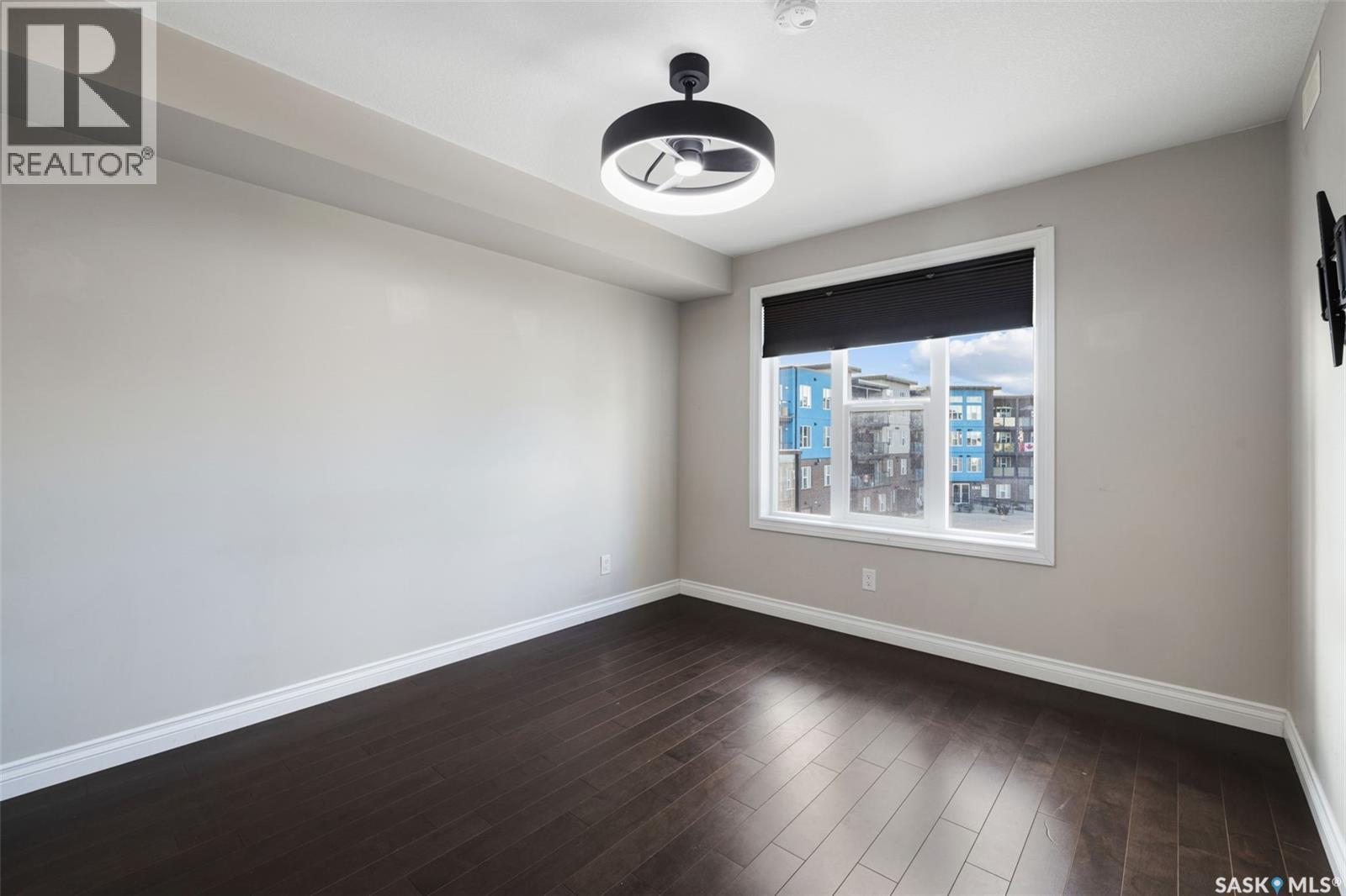 325 5303 Universal Crescent, Regina, SK