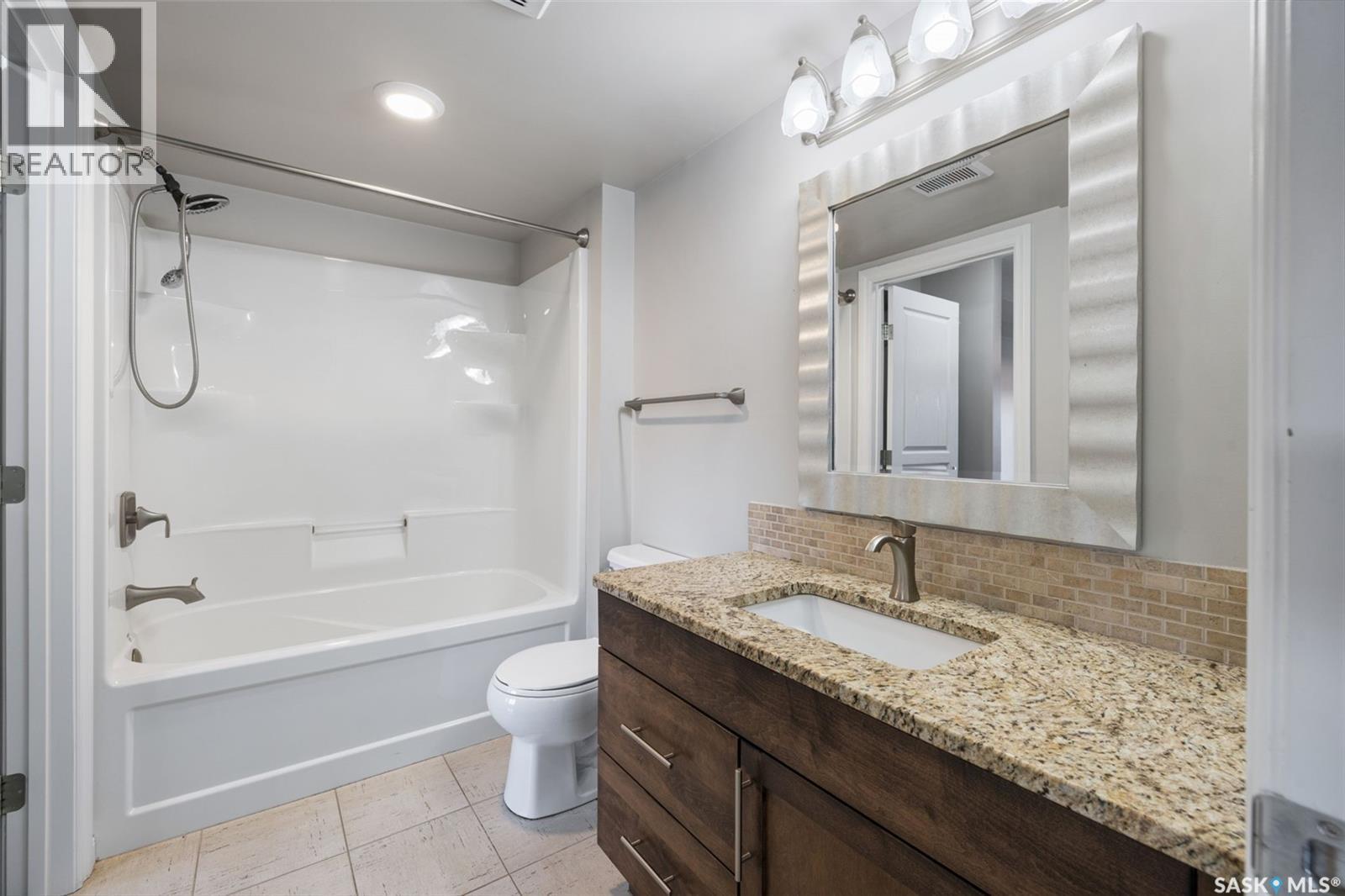 325 5303 Universal Crescent, Regina, SK