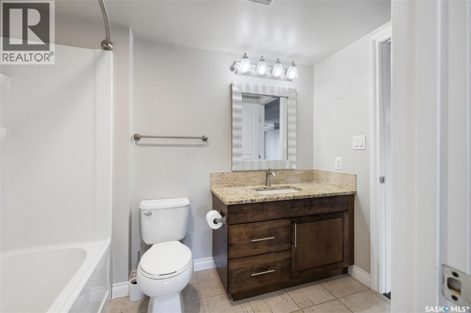 325 5303 Universal Crescent, Regina, SK
