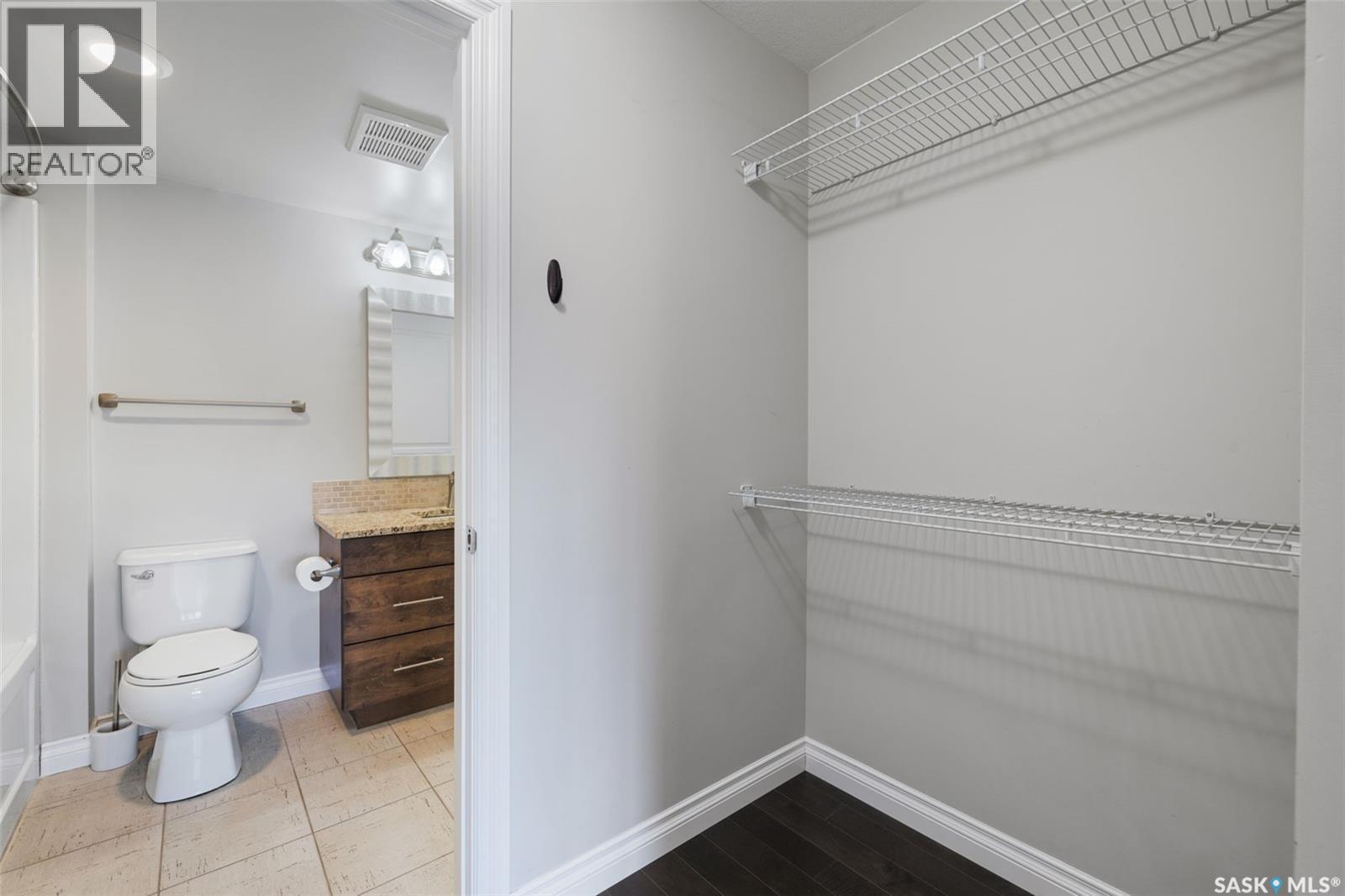 325 5303 Universal Crescent, Regina, SK