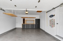 Garage -