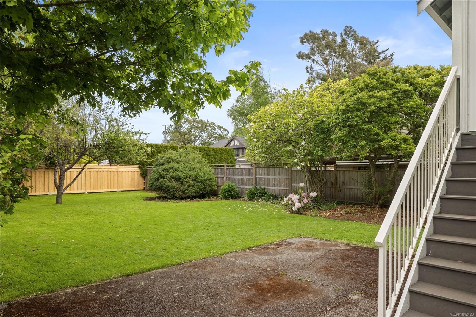 2052 Carrick St, Oak Bay, BC